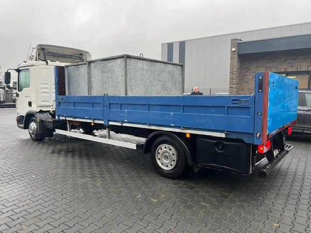 MAN TGL 12.240 TGL 10.240 - Dropside/ Flatbed truck: picture 4 MAN TGL 12.240 TGL 10.240 - Dropside/ Flatbed truck: picture 4