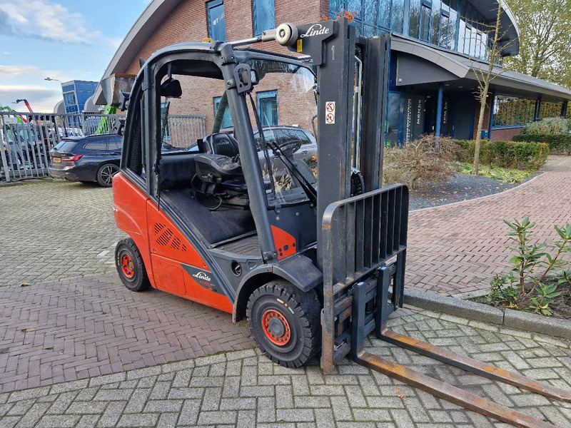 Linde H25D-02 - Diesel forklift: picture 2 Linde H25D-02 - Diesel forklift: picture 2