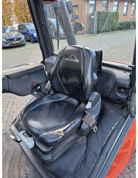 Linde H25D-02 - Diesel forklift: picture 5 Linde H25D-02 - Diesel forklift: picture 5