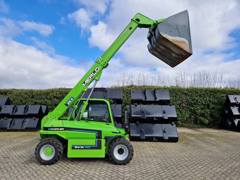 Telescopic handler Merlo E-Worker 25.5-90 4x4: picture 10