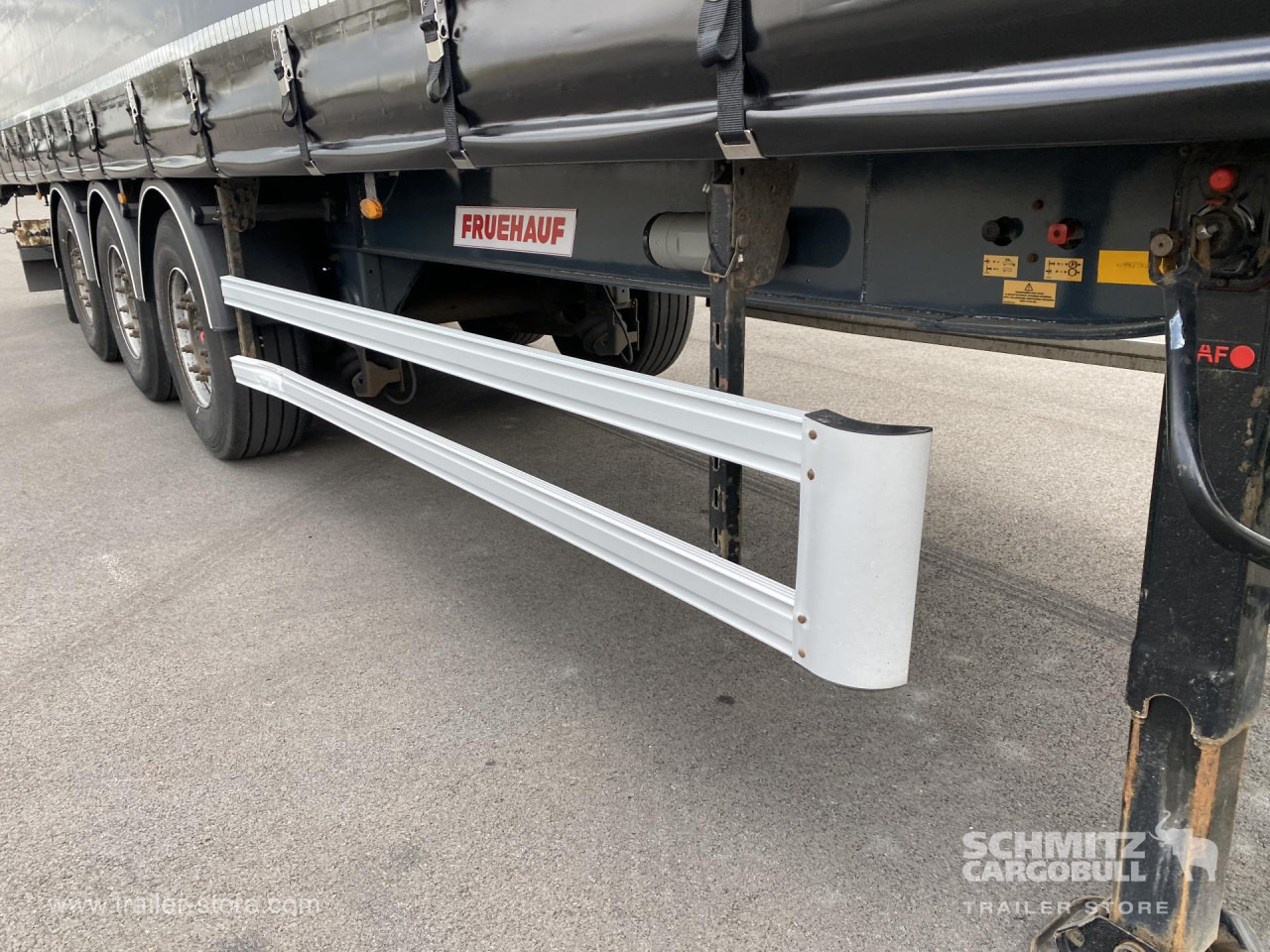 FRUEHAUF Curtainsider Standard - Curtainsider semi-trailer: picture 3 FRUEHAUF Curtainsider Standard - Curtainsider semi-trailer: picture 3