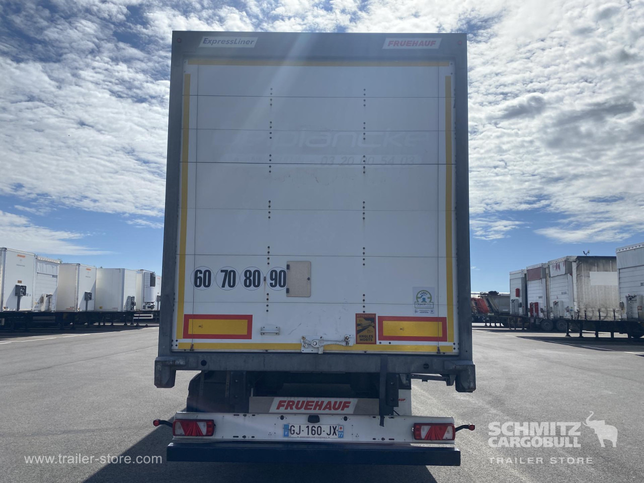 FRUEHAUF Dryfreight Standard Roller shutter door - Closed box semi-trailer: picture 2 FRUEHAUF Dryfreight Standard Roller shutter door - Closed box semi-trailer: picture 2