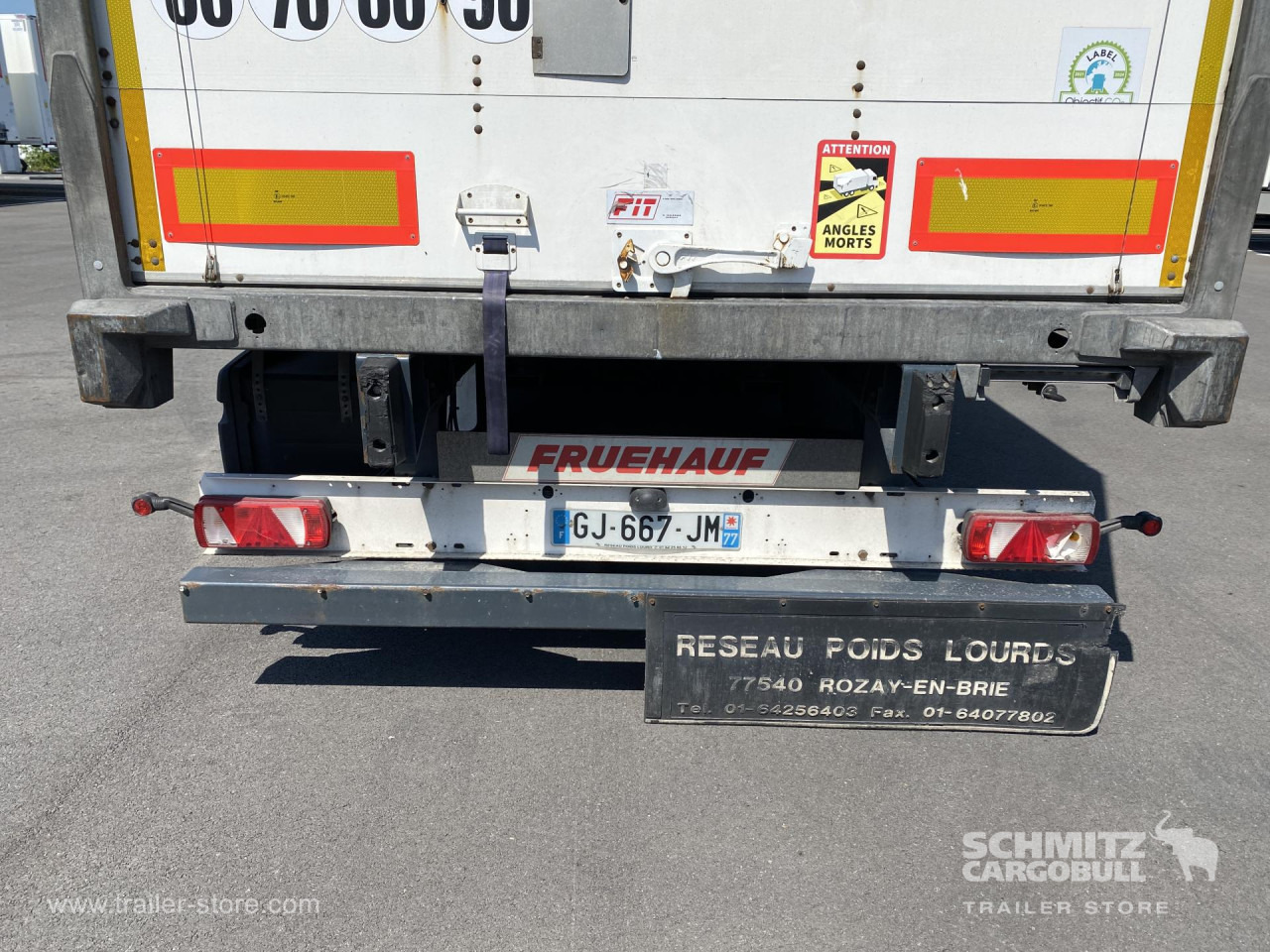 FRUEHAUF Dryfreight Standard Roller shutter door - Closed box semi-trailer: picture 2 FRUEHAUF Dryfreight Standard Roller shutter door - Closed box semi-trailer: picture 2