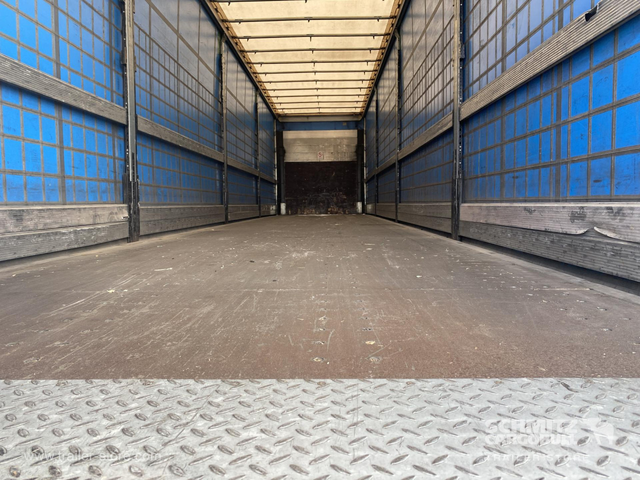 SCHMITZ Curtainsider Standard - Curtainsider semi-trailer: picture 5 SCHMITZ Curtainsider Standard - Curtainsider semi-trailer: picture 5