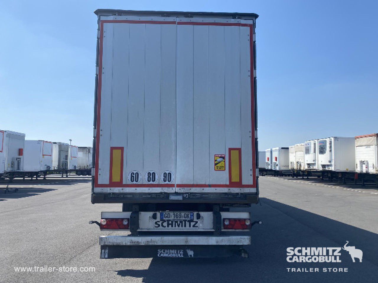 SCHMITZ Curtainsider Standard - Curtainsider semi-trailer: picture 3 SCHMITZ Curtainsider Standard - Curtainsider semi-trailer: picture 3