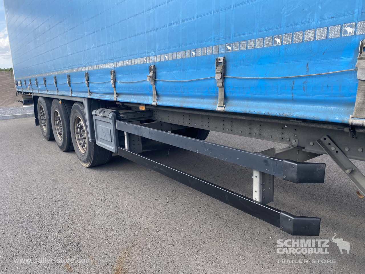 SCHMITZ Curtainsider Standard - Curtainsider semi-trailer: picture 3 SCHMITZ Curtainsider Standard - Curtainsider semi-trailer: picture 3