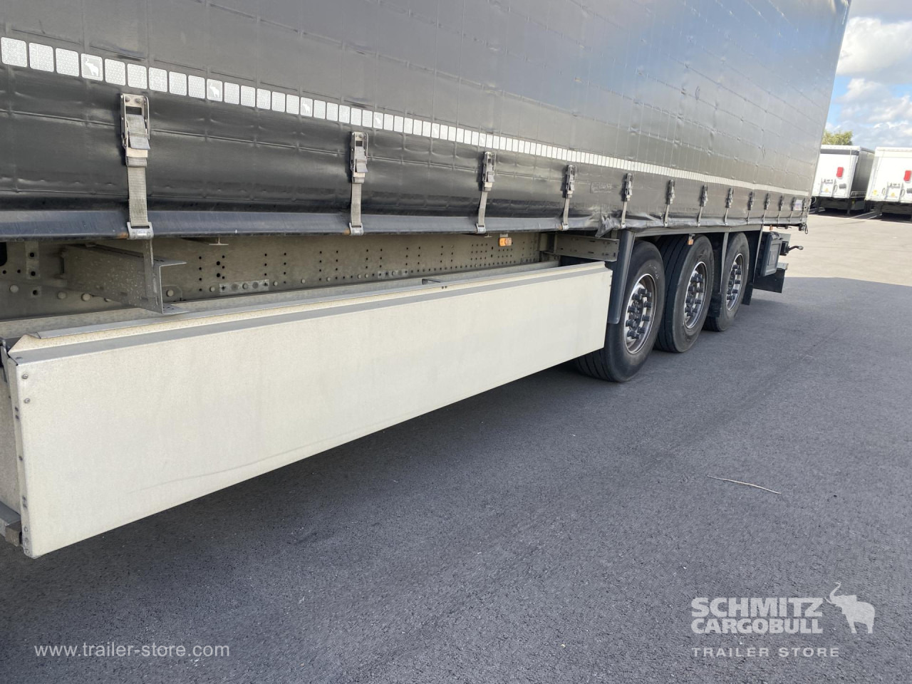 SCHMITZ Curtainsider Standard - Curtainsider semi-trailer: picture 2 SCHMITZ Curtainsider Standard - Curtainsider semi-trailer: picture 2