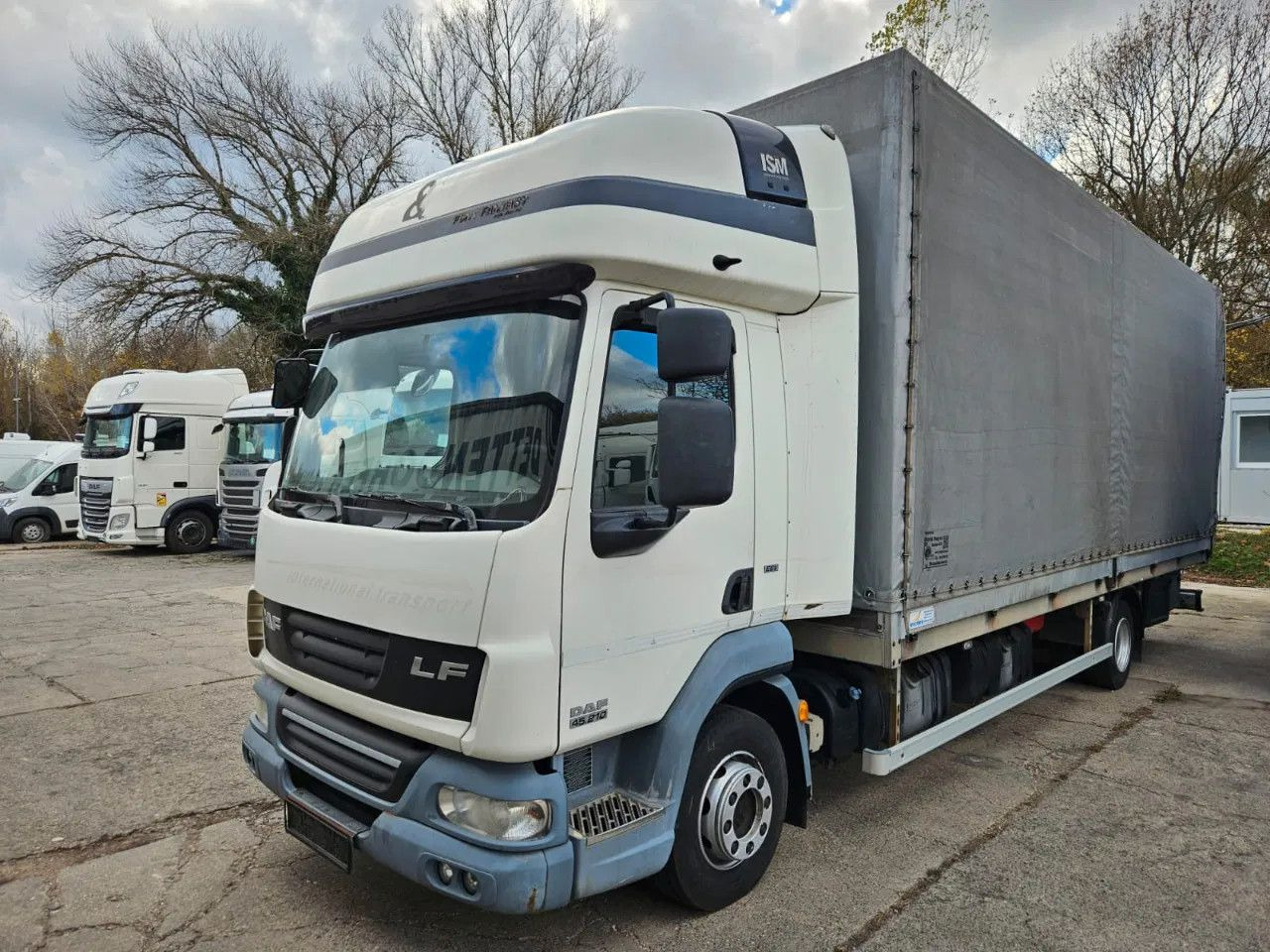 DAF LF 45.210 12t Euro5 EEV - Curtainsider truck: picture 1 DAF LF 45.210 12t Euro5 EEV - Curtainsider truck: picture 1