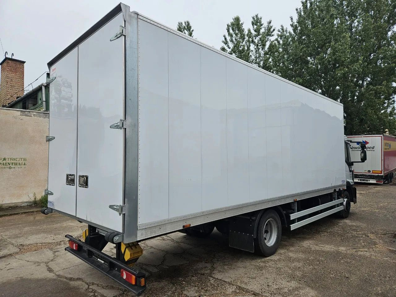 Box truck Iveco EuroCargo 120 - 210 BOX 12t Only 7554 km: picture 6