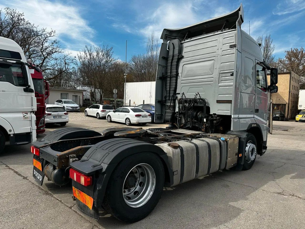 Volvo FH 13.460 Standard Euro 5 - Tractor unit: picture 4 Volvo FH 13.460 Standard Euro 5 - Tractor unit: picture 4