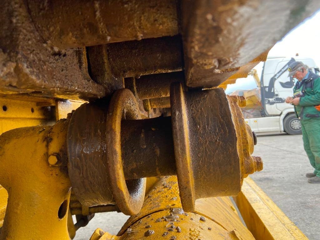 Bulldozer CAT D 8: picture 10