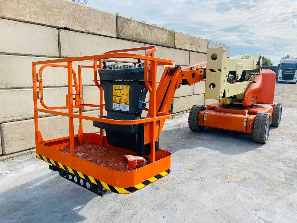 JLG E 450 AJ - Articulated boom: picture 5 JLG E 450 AJ - Articulated boom: picture 5