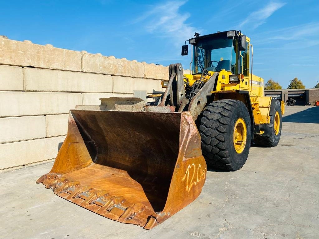 Volvo L 120 C - Wheel loader: picture 3 Volvo L 120 C - Wheel loader: picture 3