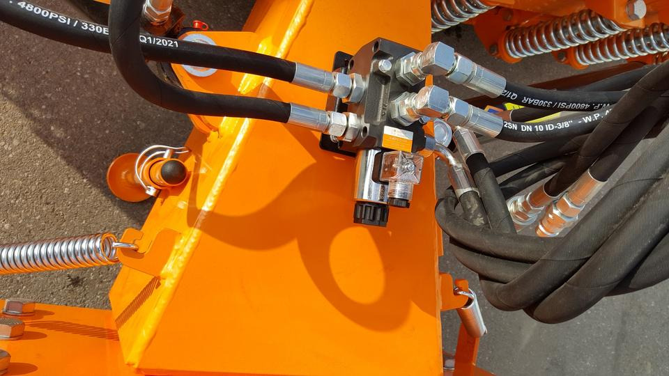 Snow plough Schneeschild Vario 2,6m Teleskoplader Schlepper Radlader Hoflader: picture 6