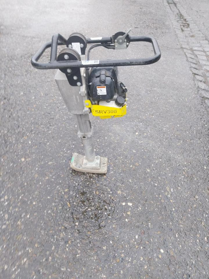 Weber SRV 300 II Stampfer Frosch Verdichter Rüttelplatte - Rammer: picture 1 Weber SRV 300 II Stampfer Frosch Verdichter Rüttelplatte - Rammer: picture 1
