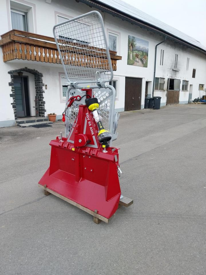 Neue Forstseilwinde Seilwinde Tajfun EGV 55 AHK Funk 35, 55, 65 - Winch for Forestry equipment: picture 1 Neue Forstseilwinde Seilwinde Tajfun EGV 55 AHK Funk 35, 55, 65 - Winch for Forestry equipment: picture 1