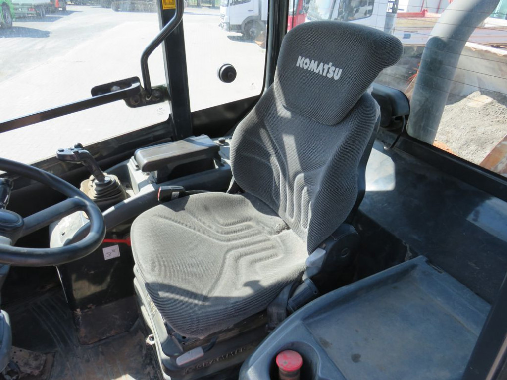 Wheel loader KOMATSU HANOMAG Radlader WA 80 - 6 Radlader: picture 7 Wheel loader KOMATSU HANOMAG Radlader WA 80 - 6 Radlader: picture 7