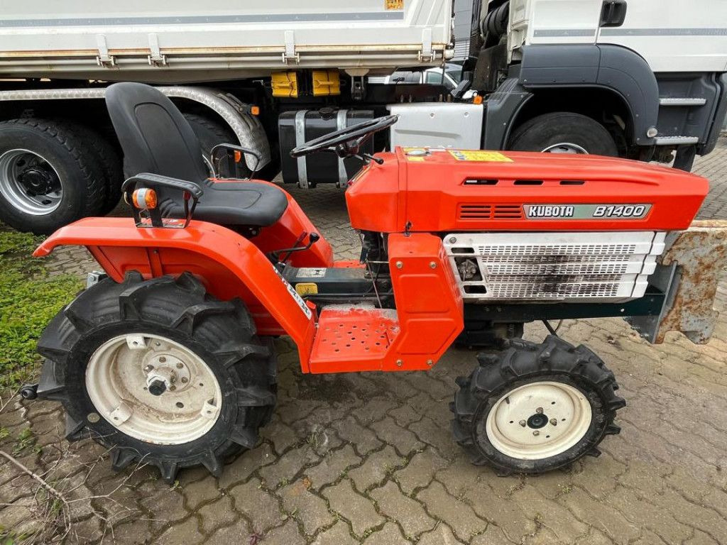 Kubota Trecker 1400 Diverse mit Zapfwelle am Heck und H - Farm tractor: picture 3 Kubota Trecker 1400 Diverse mit Zapfwelle am Heck und H - Farm tractor: picture 3