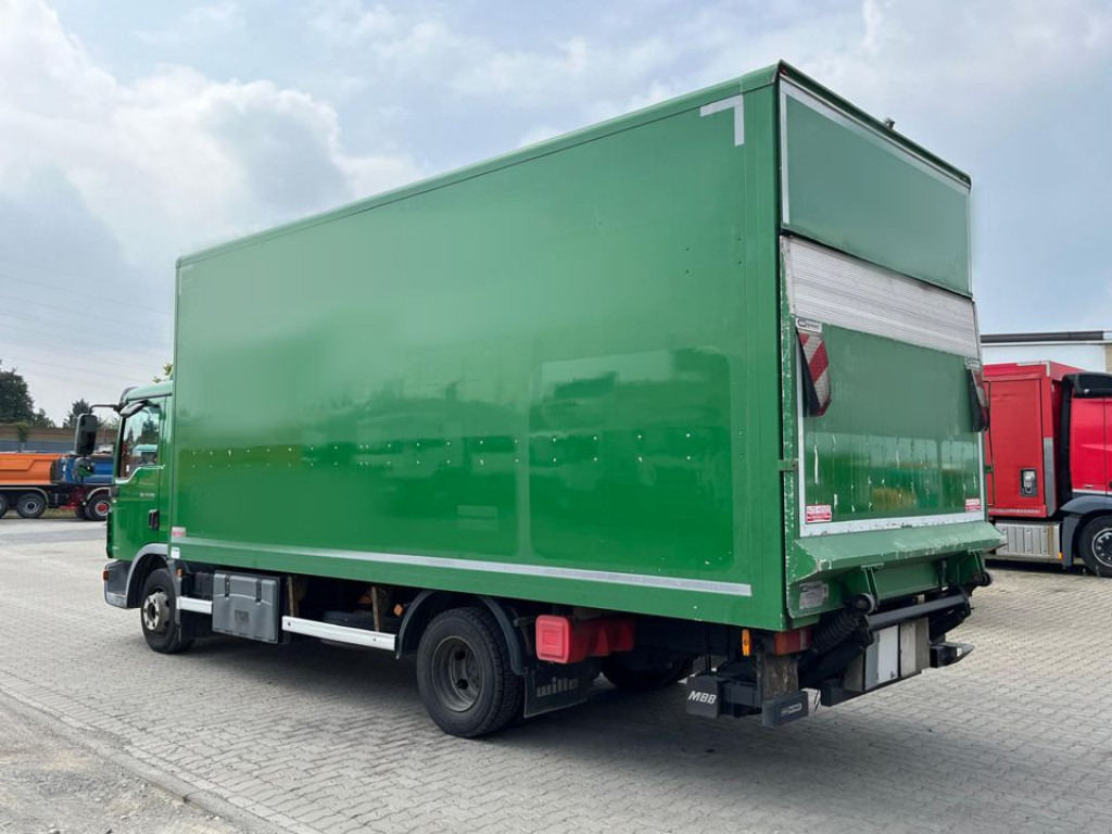 MAN MAN TG-L Standardkoffer LBW 12.220 4x2 BL LBW 1.5 to - Box truck: picture 4 MAN MAN TG-L Standardkoffer LBW 12.220 4x2 BL LBW 1.5 to - Box truck: picture 4