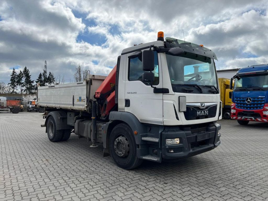 MAN TG-M 18.340 4x2 2-Achs Kipper Kran Palf. PK 130 - Tipper, Crane truck: picture 2 MAN TG-M 18.340 4x2 2-Achs Kipper Kran Palf. PK 130 - Tipper, Crane truck: picture 2