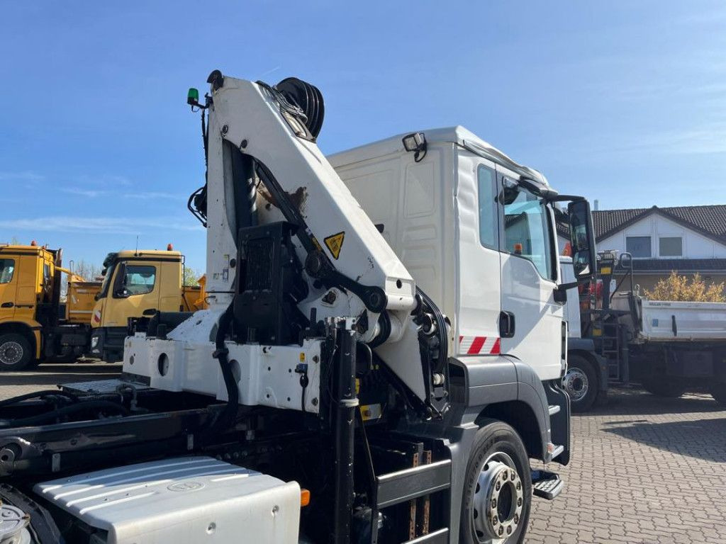 MAN TG-S 26.440 6x2-2 BL Abrollkipper mit Kran Funk+ - Crane truck: picture 4 MAN TG-S 26.440 6x2-2 BL Abrollkipper mit Kran Funk+ - Crane truck: picture 4
