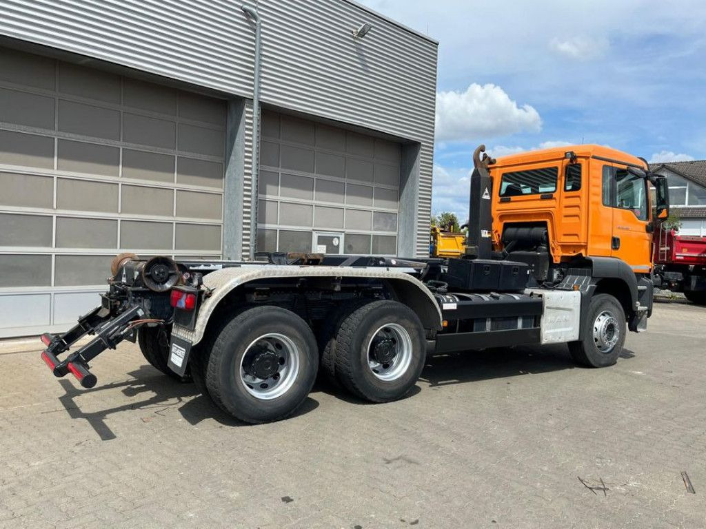 MAN TG-S 26.460 6x4 BB Abrollkipper kurzer Radstand - Hook lift truck: picture 4 MAN TG-S 26.460 6x4 BB Abrollkipper kurzer Radstand - Hook lift truck: picture 4