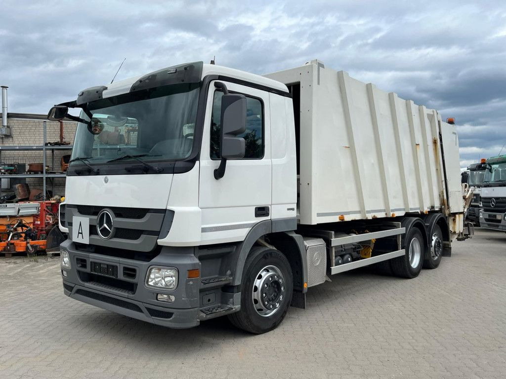 Mercedes-Benz Actros 2532 L 6x2 Müllwagen Faun Powerpress 25m³ - Garbage truck: picture 1 Mercedes-Benz Actros 2532 L 6x2 Müllwagen Faun Powerpress 25m³ - Garbage truck: picture 1
