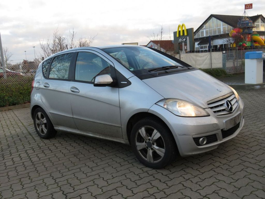 Mercedes-Benz A-Klasse 200 Avantgarde PKW - Truck: picture 2 Mercedes-Benz A-Klasse 200 Avantgarde PKW - Truck: picture 2