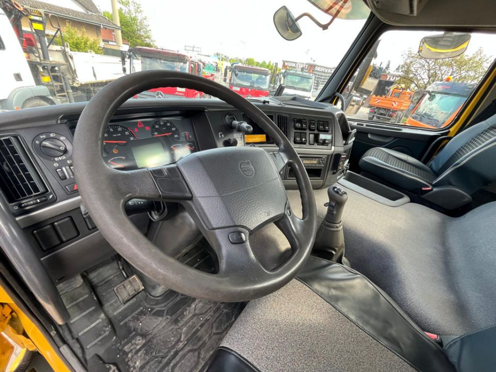 Dropside/ Flatbed truck, Crane truck VOLVO (S) Truck FM 330 4x4 Pritsche Kran Singelreifen Funkfernbedienung: picture 9 Dropside/ Flatbed truck, Crane truck VOLVO (S) Truck FM 330 4x4 Pritsche Kran Singelreifen Funkfernbedienung: picture 9