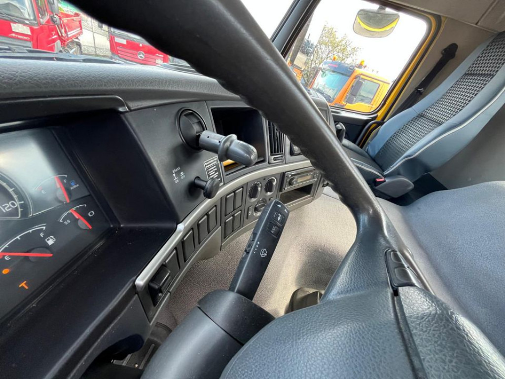 Dropside/ Flatbed truck, Crane truck VOLVO (S) Truck FM 330 4x4 Pritsche Kran Singelreifen Funkfernbedienung: picture 11 Dropside/ Flatbed truck, Crane truck VOLVO (S) Truck FM 330 4x4 Pritsche Kran Singelreifen Funkfernbedienung: picture 11