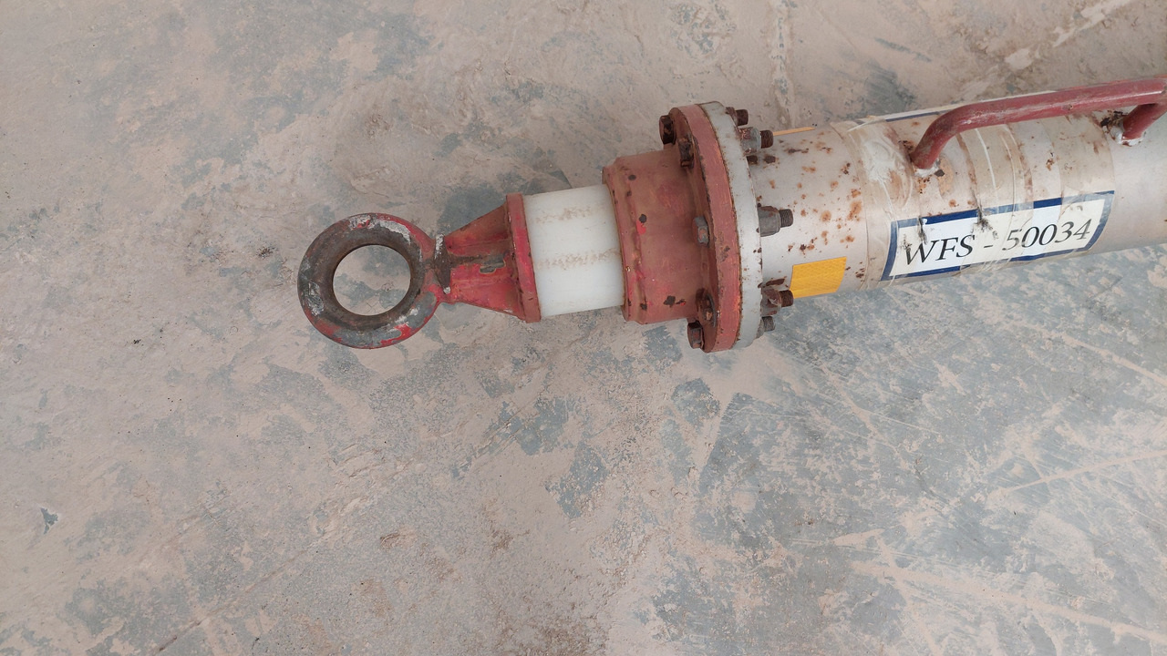 Towbar B757 Frank Brown - Ground support equipment: picture 5 Towbar B757 Frank Brown - Ground support equipment: picture 5