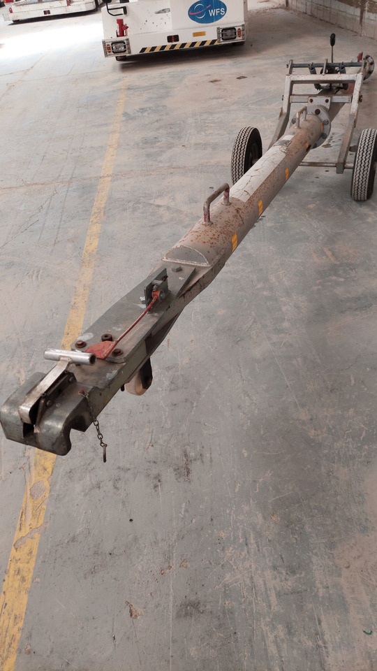 Towbar B757 Frank Brown - Ground support equipment: picture 1 Towbar B757 Frank Brown - Ground support equipment: picture 1