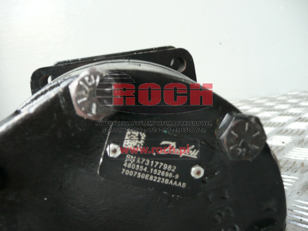 DANFOSS 700750E8223BAAAB 480354.152696-9 - Hydraulic motor: picture 1 DANFOSS 700750E8223BAAAB 480354.152696-9 - Hydraulic motor: picture 1