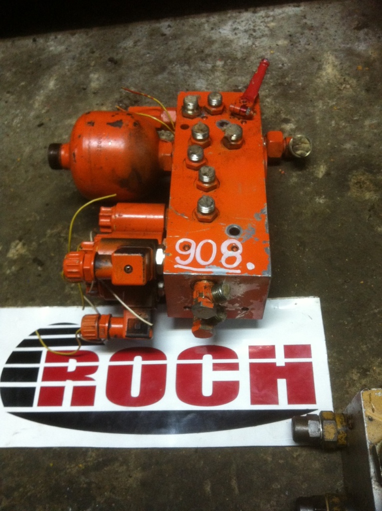 FLUTEC 555471 + CEWKI + HYDROAKUMULATOR 120bar 80stC 0,32L - Hydraulic valve for Construction machinery: picture 1 FLUTEC 555471 + CEWKI + HYDROAKUMULATOR 120bar 80stC 0,32L - Hydraulic valve for Construction machinery: picture 1