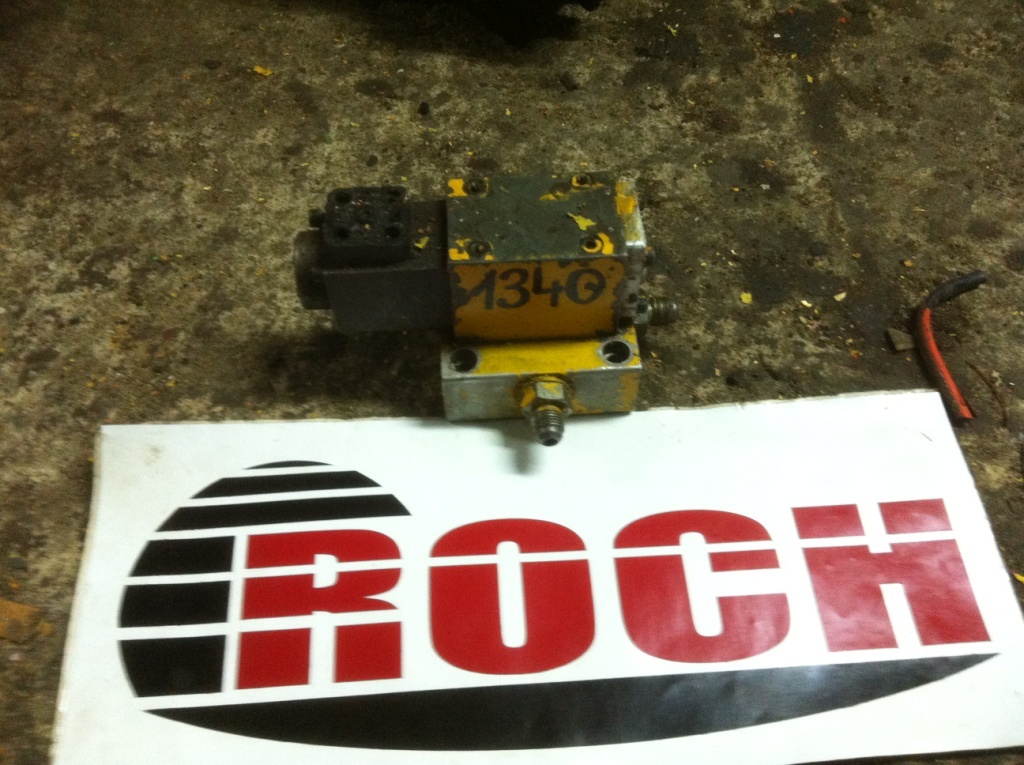 REXROTH 50-960 40706 7124-3 - 1 SEKCYJNY + STEROWNIK + CEWKA 12V - Hydraulic valve for Construction machinery: picture 1 REXROTH 50-960 40706 7124-3 - 1 SEKCYJNY + STEROWNIK + CEWKA 12V - Hydraulic valve for Construction machinery: picture 1