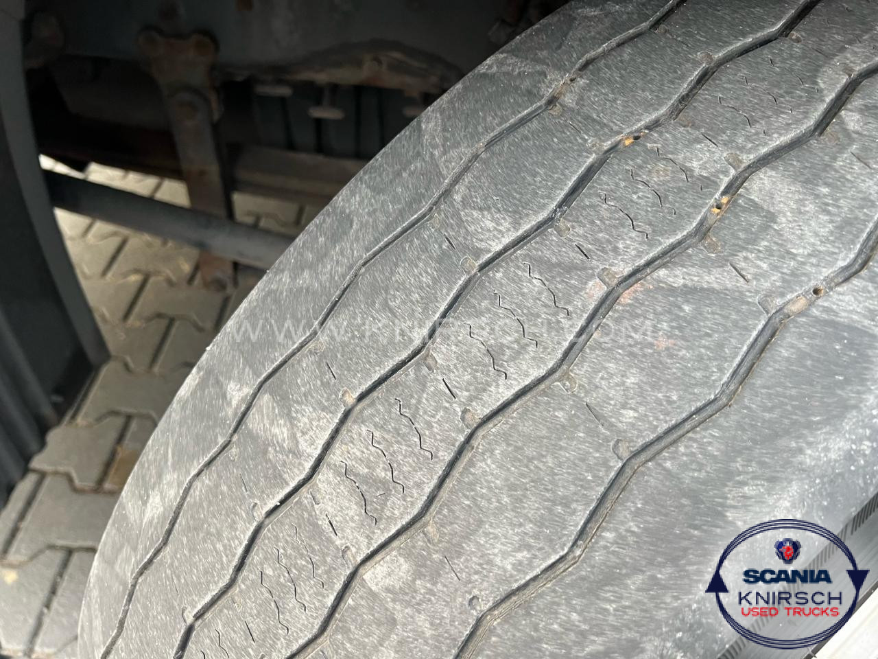 SCANIA P 270 DB4x2MNA - Box truck: picture 3 SCANIA P 270 DB4x2MNA - Box truck: picture 3