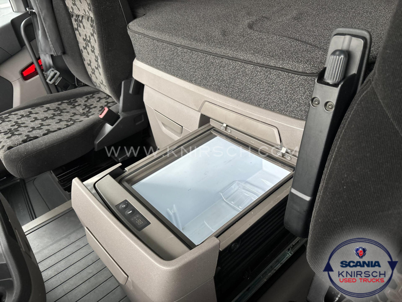 SCANIA R460A4x2NA /Standklima /Full Service / Smart 2 - Tractor unit: picture 4 SCANIA R460A4x2NA /Standklima /Full Service / Smart 2 - Tractor unit: picture 4