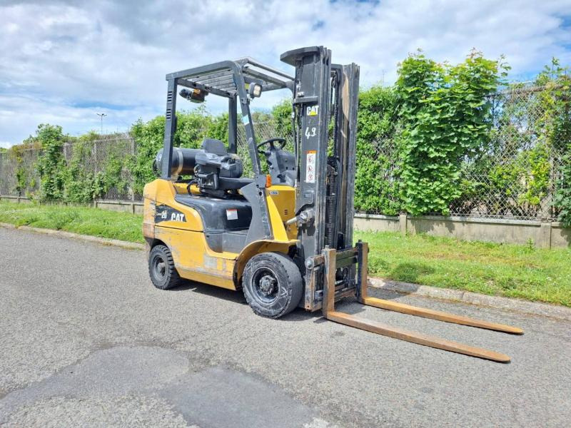 Caterpillar GP20CN - LPG forklift: picture 2 Caterpillar GP20CN - LPG forklift: picture 2