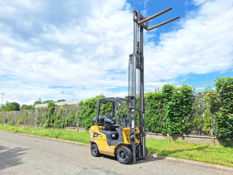 Caterpillar GP20CN - LPG forklift: picture 4 Caterpillar GP20CN - LPG forklift: picture 4