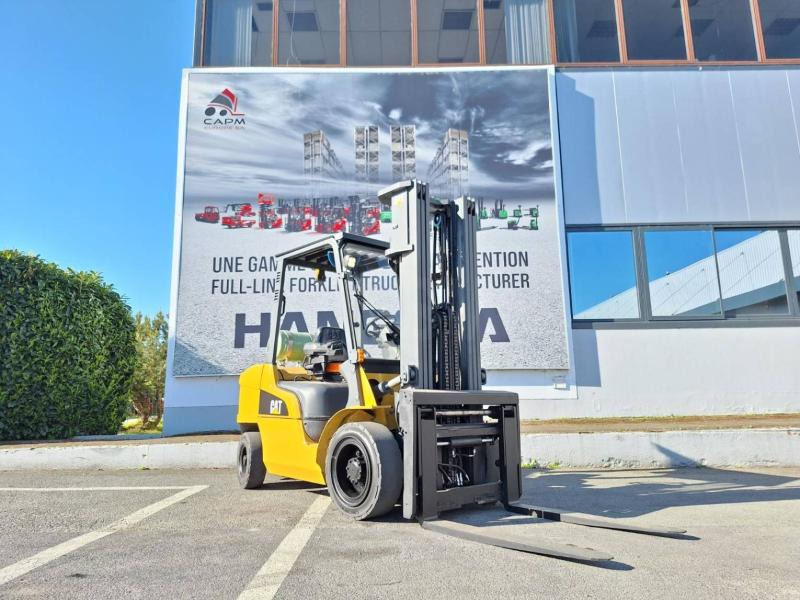Caterpillar GP30NTD - LPG forklift: picture 2 Caterpillar GP30NTD - LPG forklift: picture 2