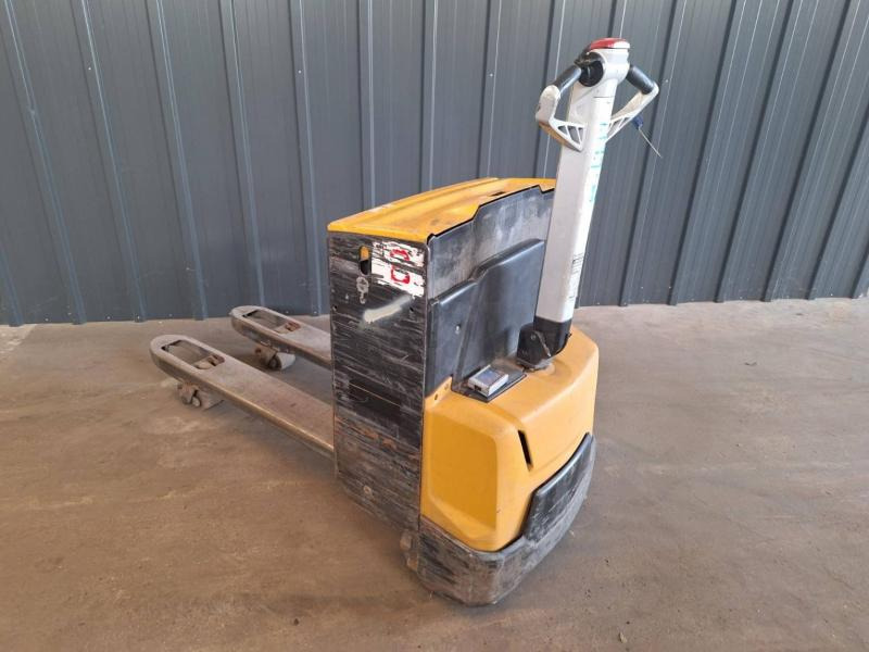 Caterpillar NPP20N2 - Pallet truck: picture 2 Caterpillar NPP20N2 - Pallet truck: picture 2