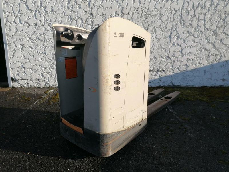 Crown RT4000 - Pallet truck: picture 5 Crown RT4000 - Pallet truck: picture 5