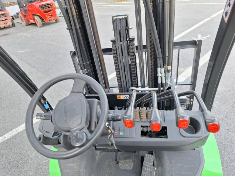 Electric forklift Hangcha XC35i: picture 14
