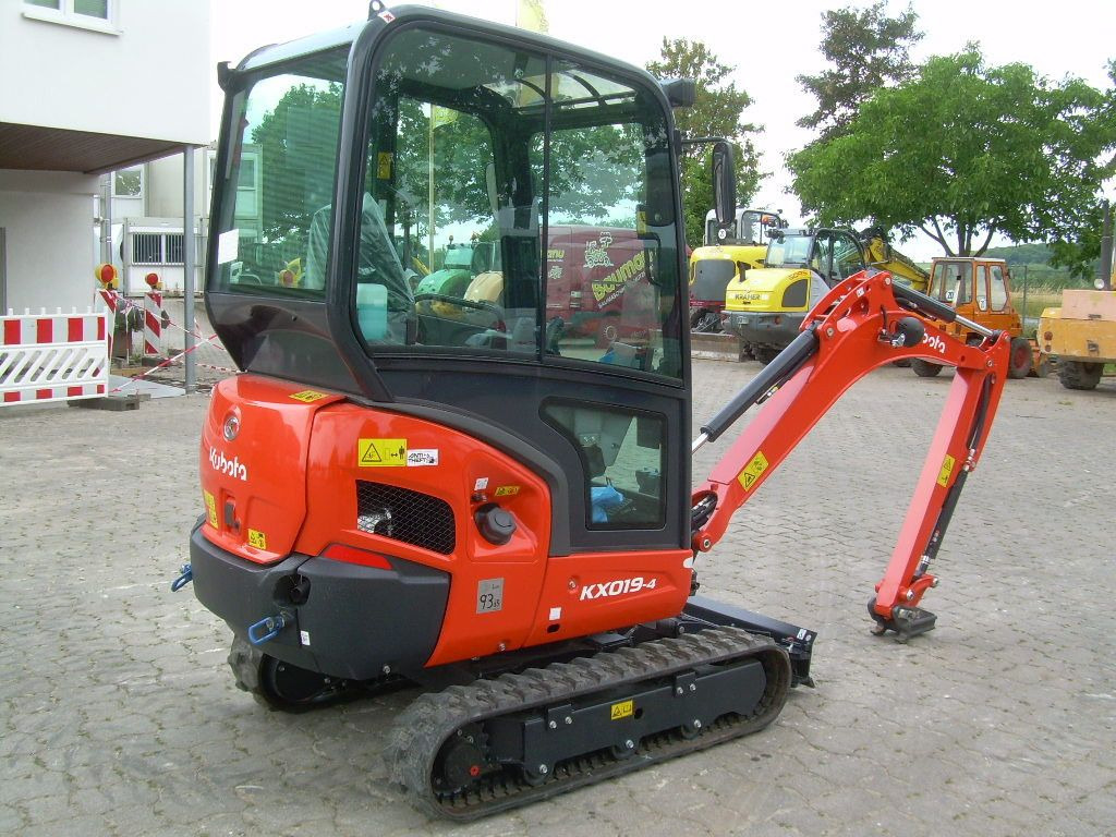 Kubota KX 019-4, BJ 23, 3 BH, Kabine, SW MS01 - Mini excavator: picture 4 Kubota KX 019-4, BJ 23, 3 BH, Kabine, SW MS01 - Mini excavator: picture 4