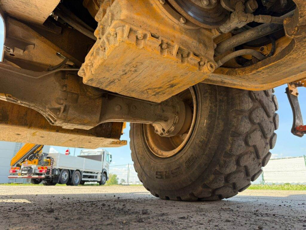 Wheel loader Volvo L60H: picture 13