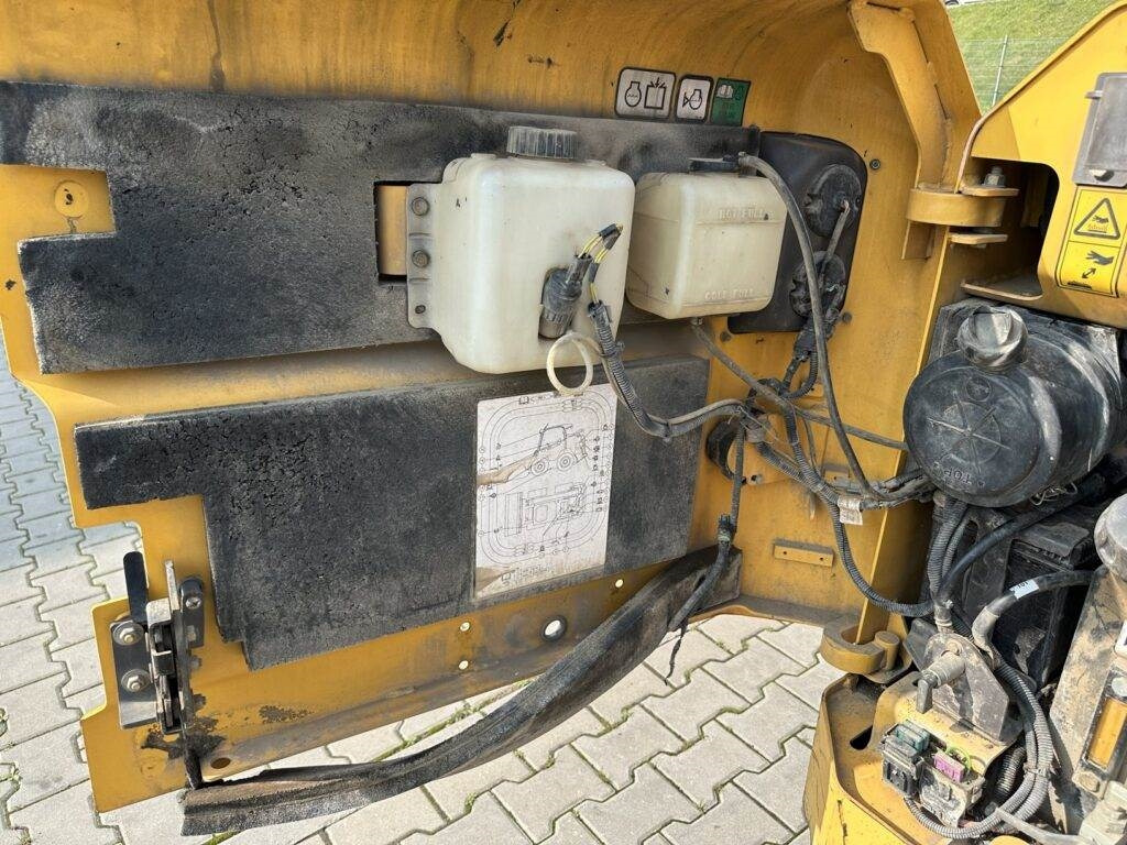 Skid steer loader Volvo MC70C: picture 6