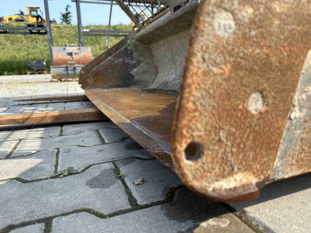 Skid steer loader Volvo MC70C: picture 15