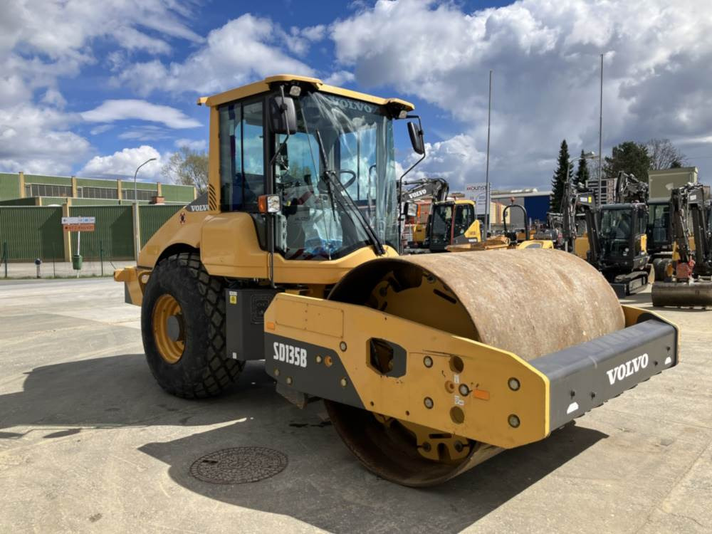 Volvo SD135B - Compactor: picture 1 Volvo SD135B - Compactor: picture 1