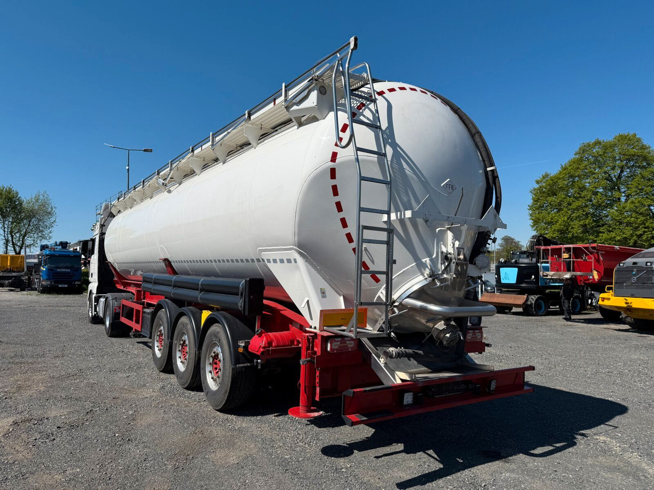 Feldbinder KIP 60.3 Silo 60.000 L 3 Achse ADR - Silo semi-trailer: picture 5 Feldbinder KIP 60.3 Silo 60.000 L 3 Achse ADR - Silo semi-trailer: picture 5