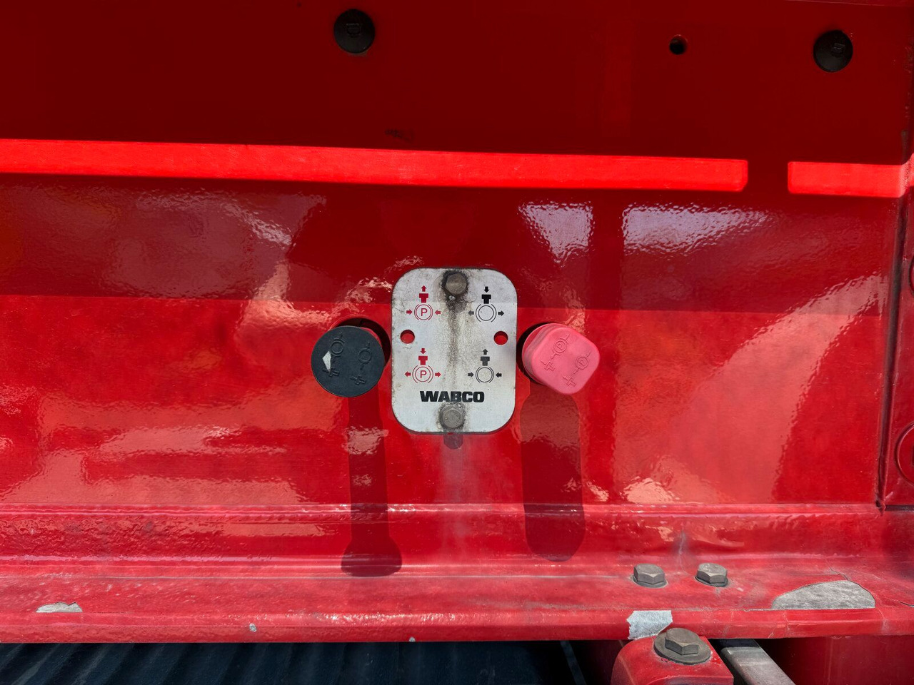 Silo semi-trailer Feldbinder KIP 60.3 Silo 60.000 L 3 Achse ADR: picture 12